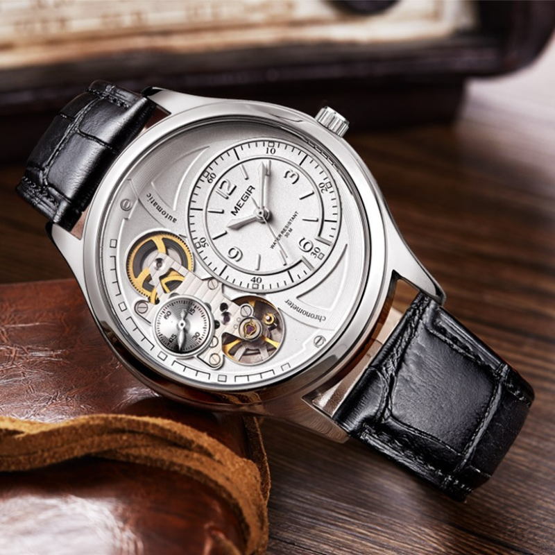 Quartz Analog Watch™